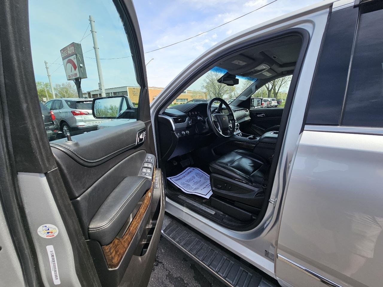 Chevrolet Suburban LT 4WD 2016