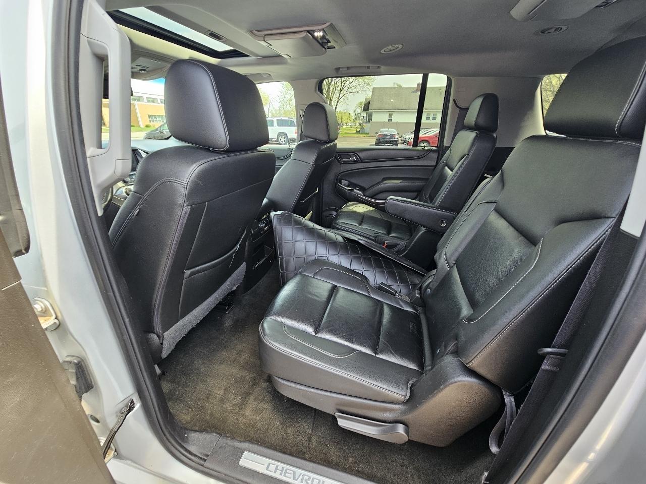 Chevrolet Suburban LT 4WD 2016