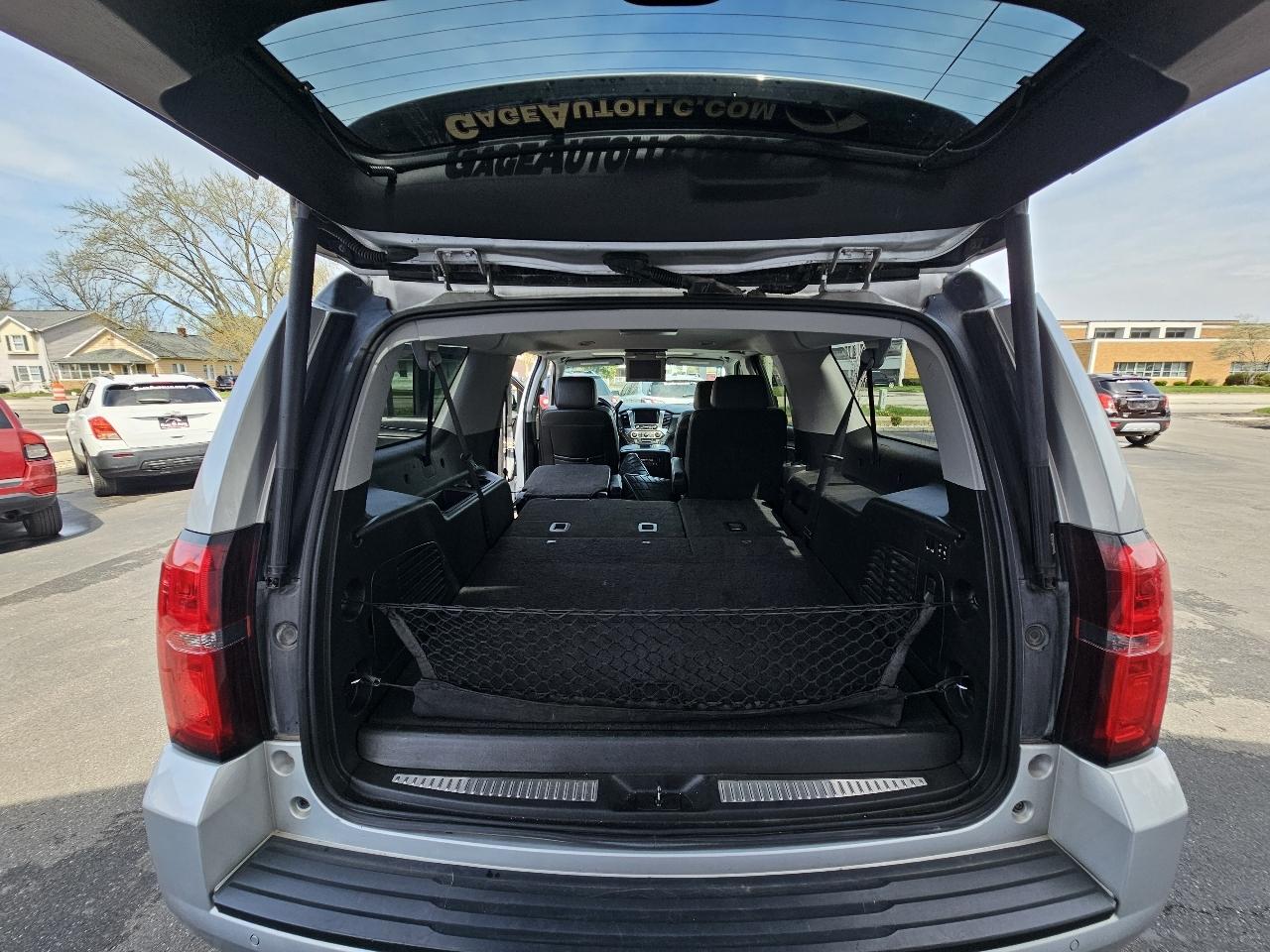 Chevrolet Suburban LT 4WD 2016