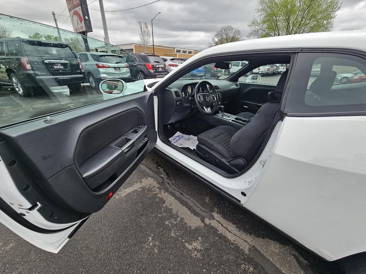 Dodge Challenger SXT 2013