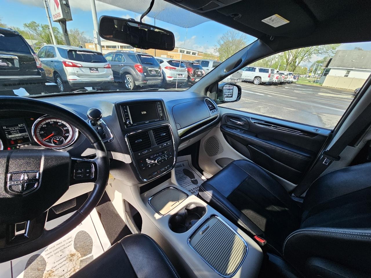 Dodge Grand Caravan SXT 2017