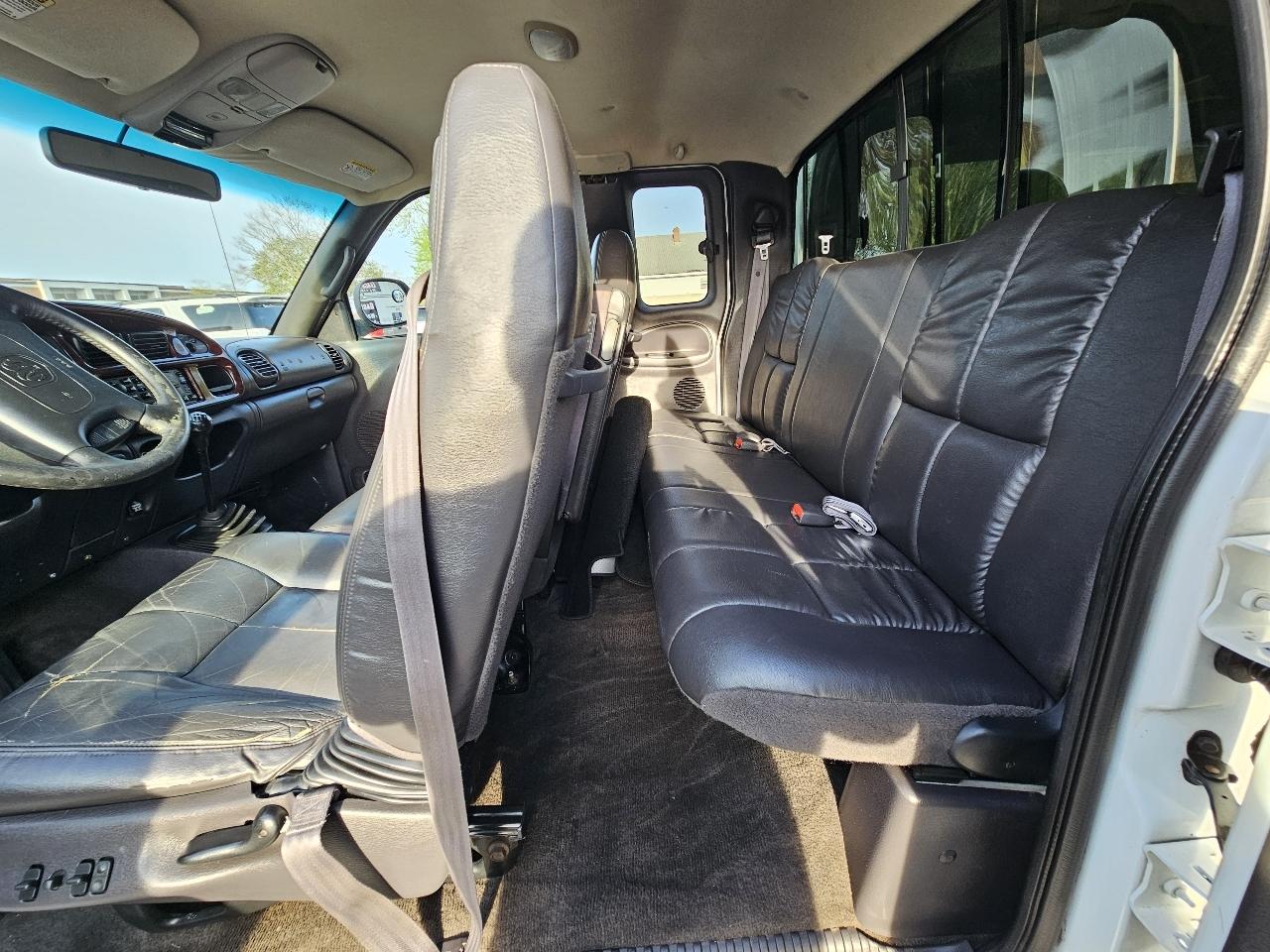 Dodge Ram 2500 Quad Cab Short Bed 2WD 1999