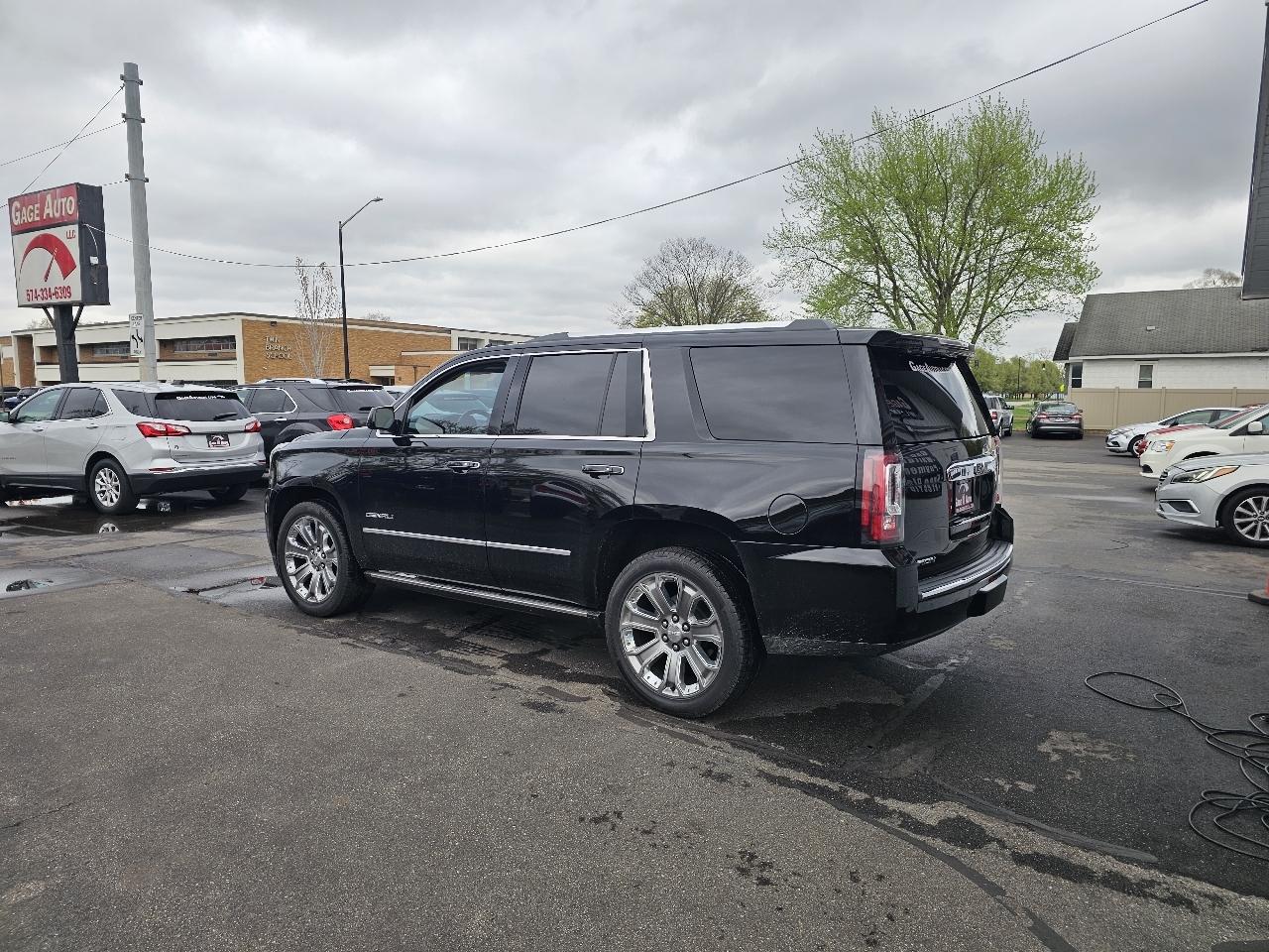 GMC Yukon Denali 4WD 2015