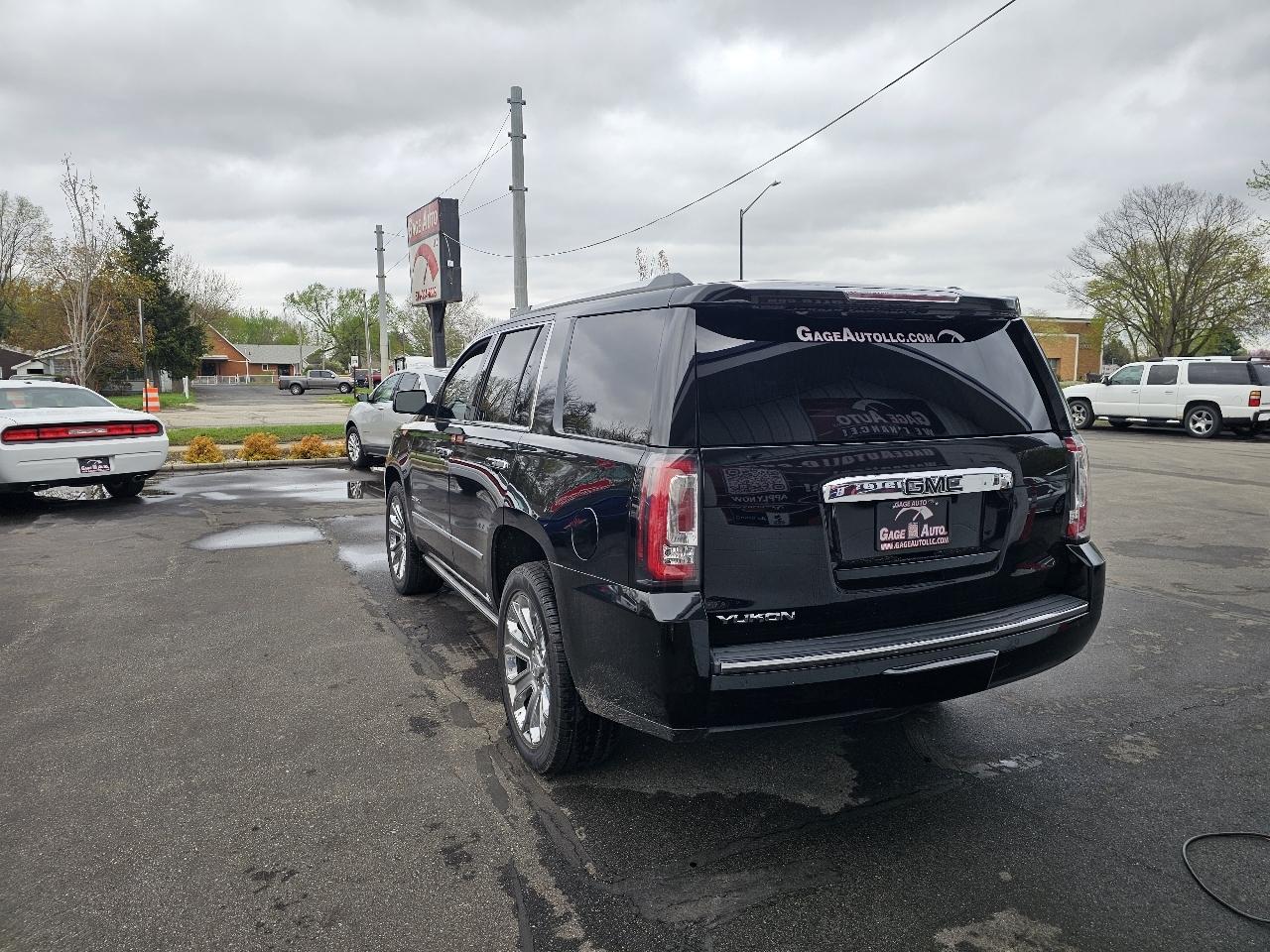 GMC Yukon Denali 4WD 2015