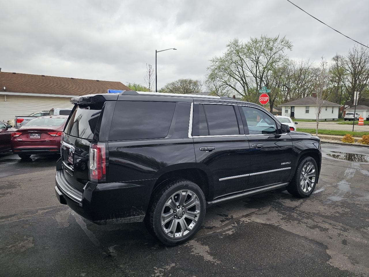 GMC Yukon Denali 4WD 2015