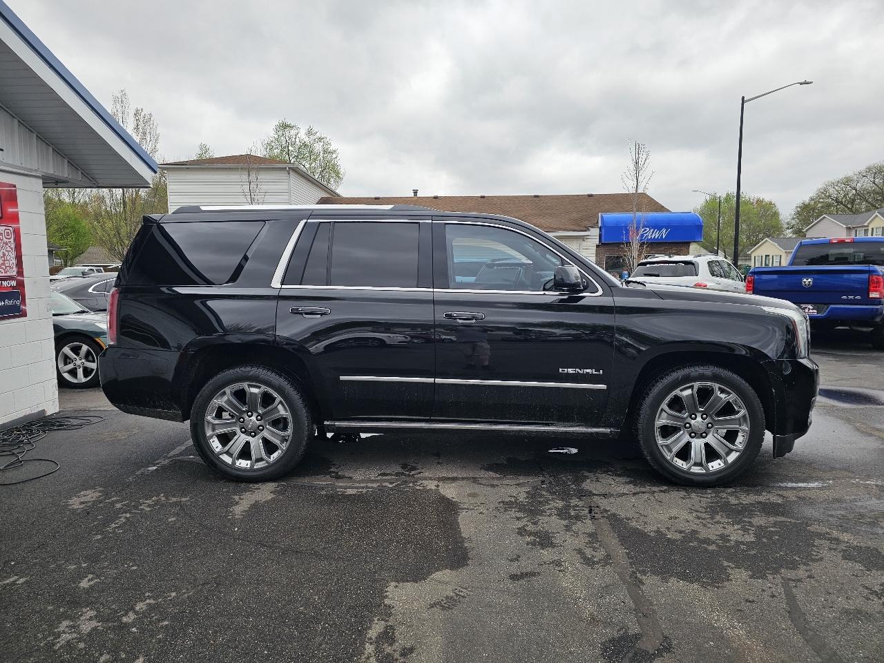 GMC Yukon Denali 4WD 2015