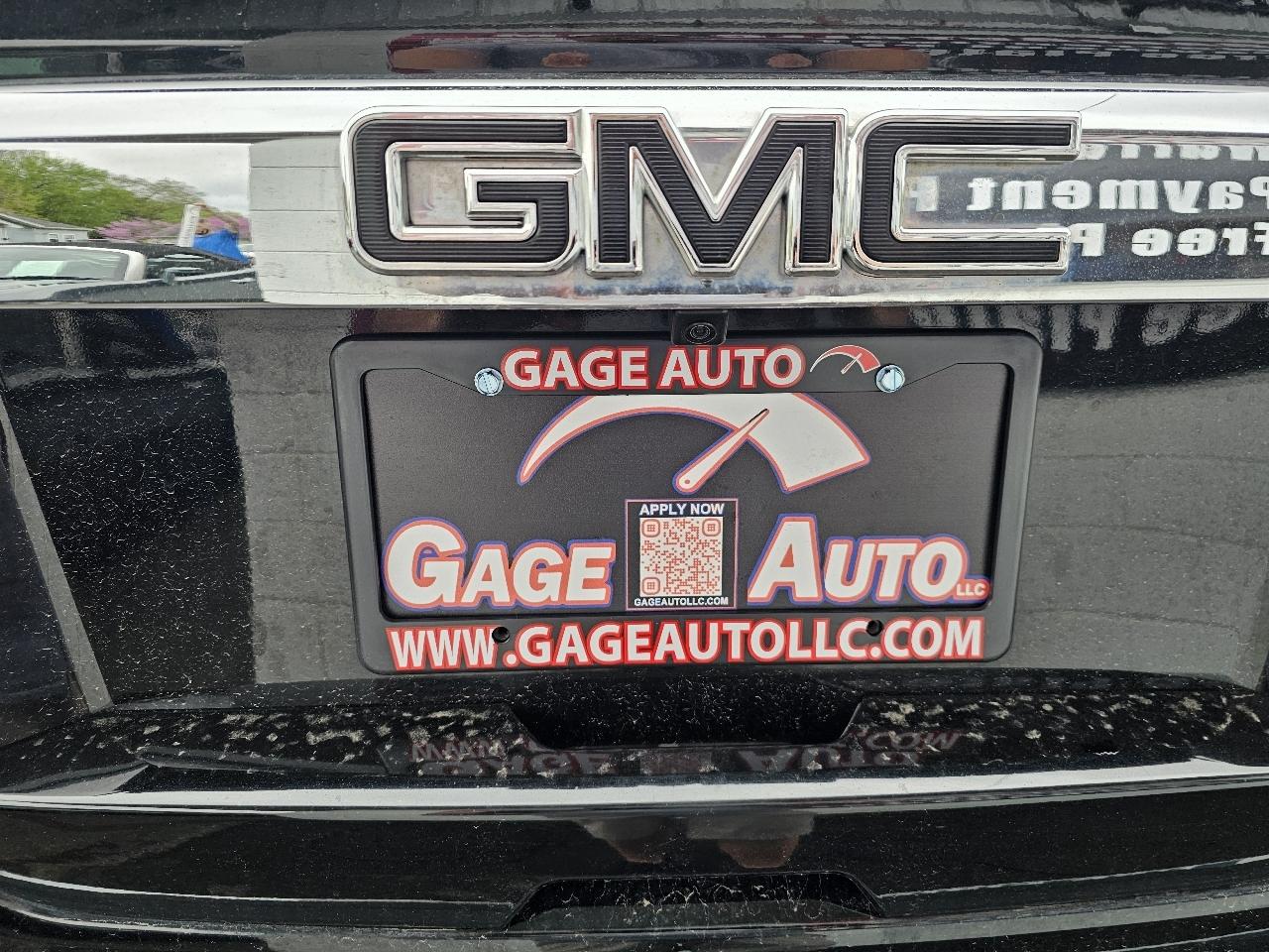 GMC Yukon Denali 4WD 2015