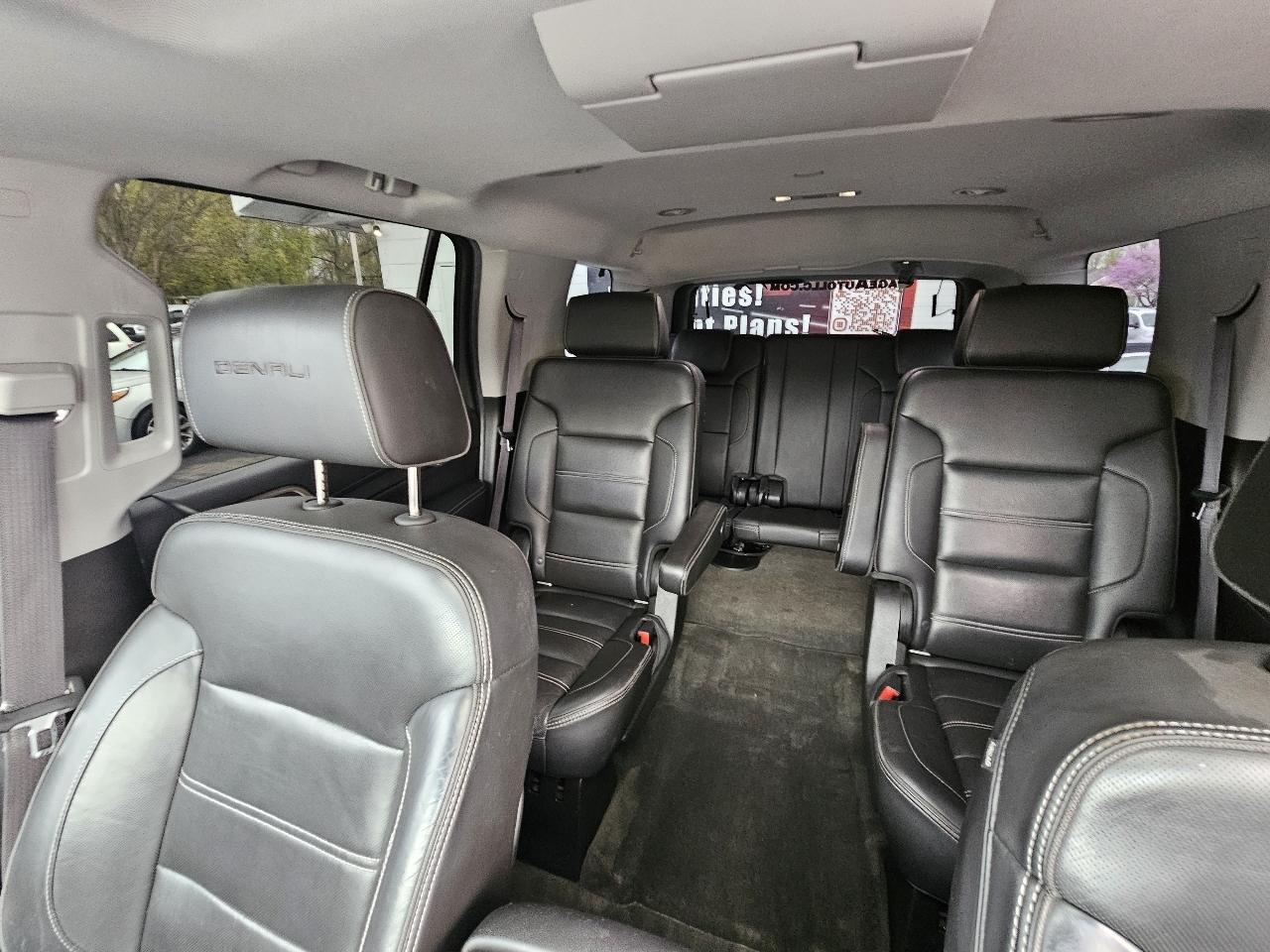 GMC Yukon Denali 4WD 2015