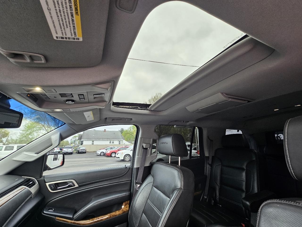 GMC Yukon Denali 4WD 2015