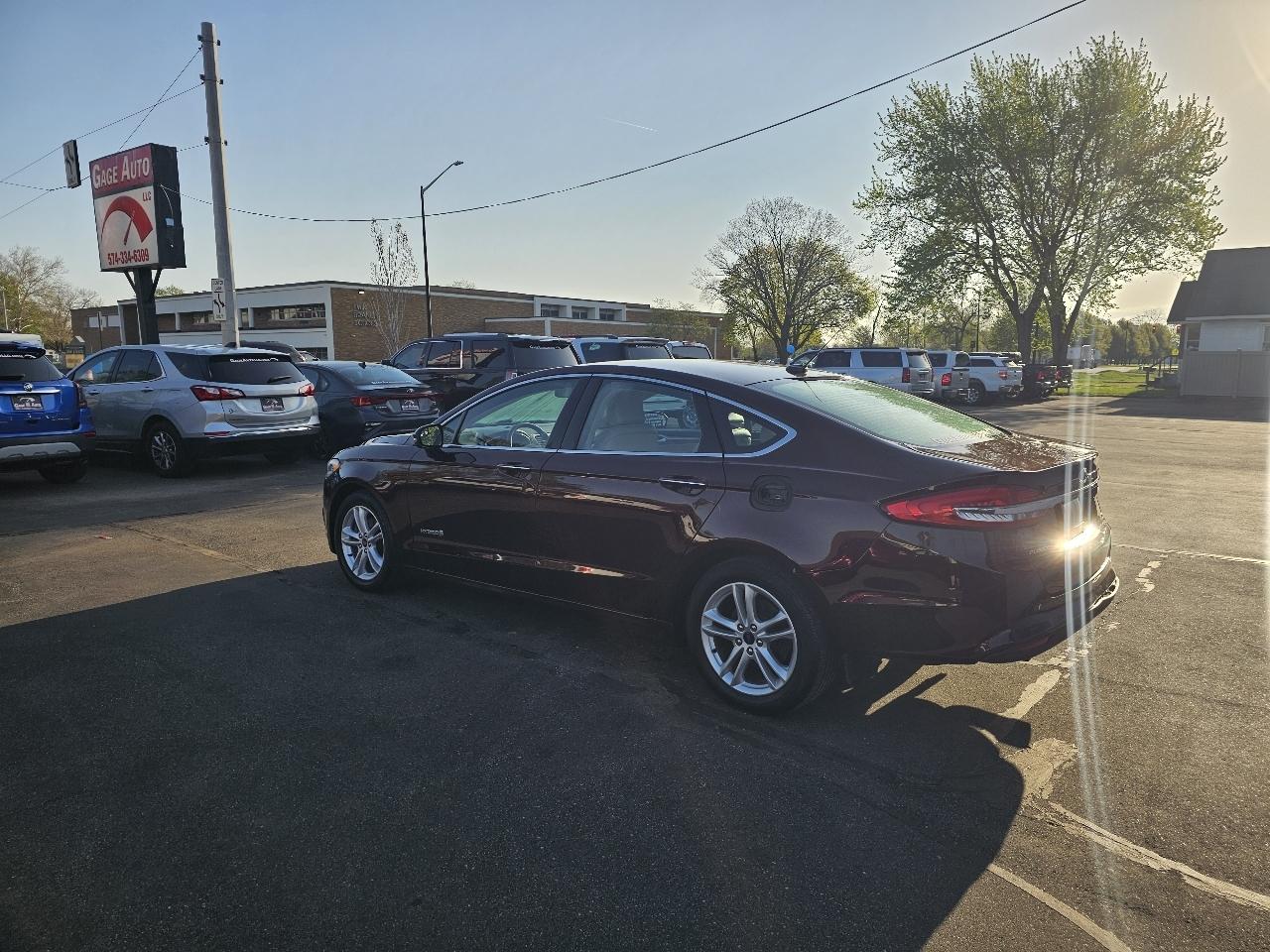 Ford Fusion Hybrid SE 2018