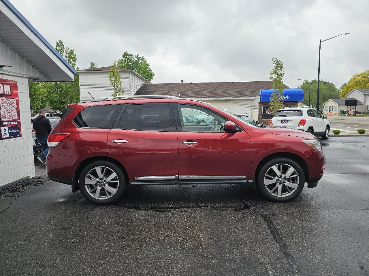 Nissan Pathfinder S 4WD 2014