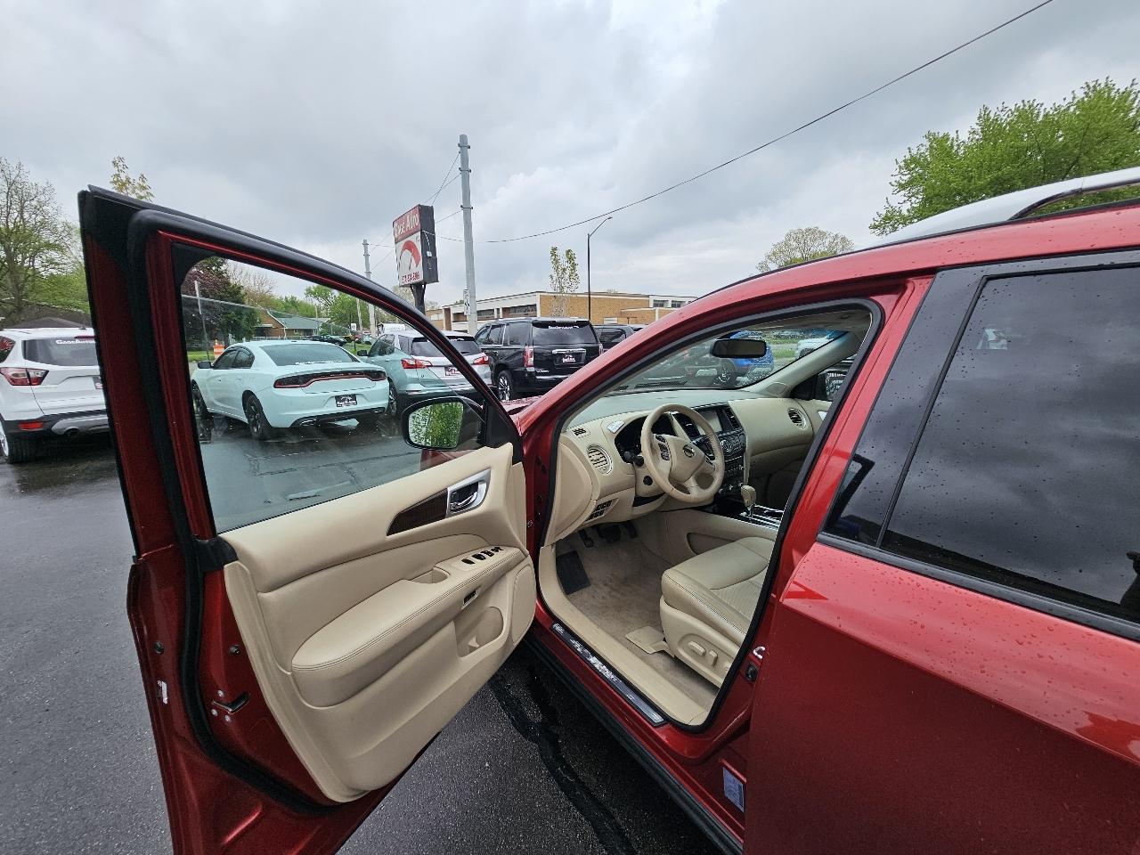 Nissan Pathfinder S 4WD 2014