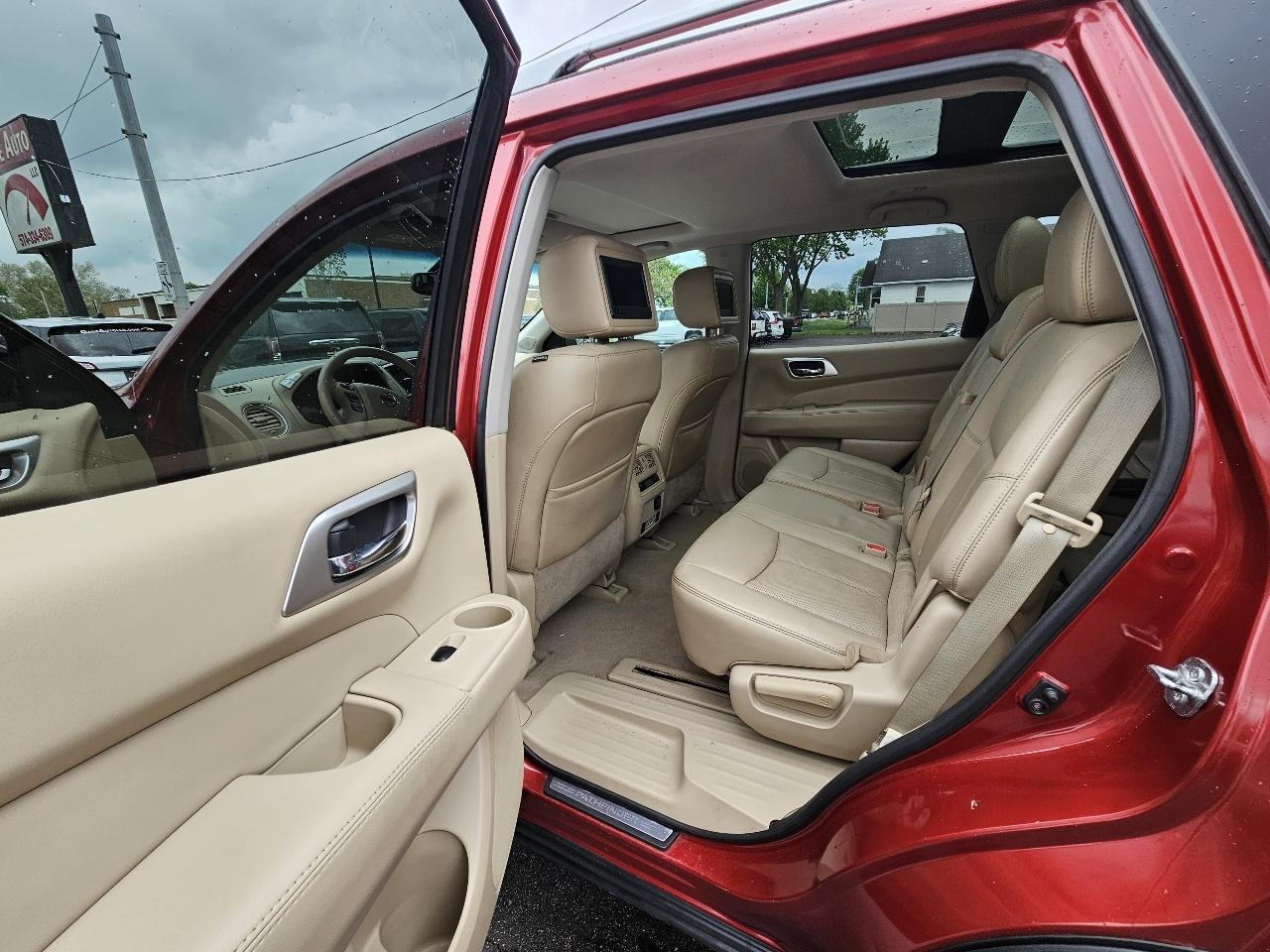 Nissan Pathfinder S 4WD 2014