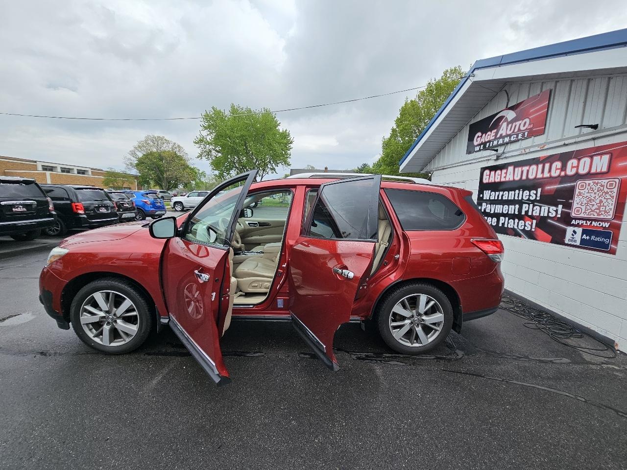 Nissan Pathfinder S 4WD 2014