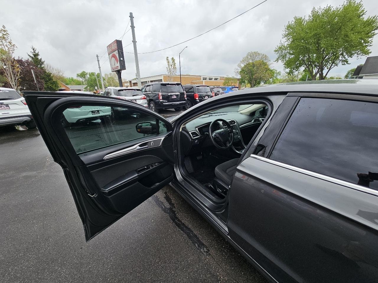 Ford Fusion SE 2017