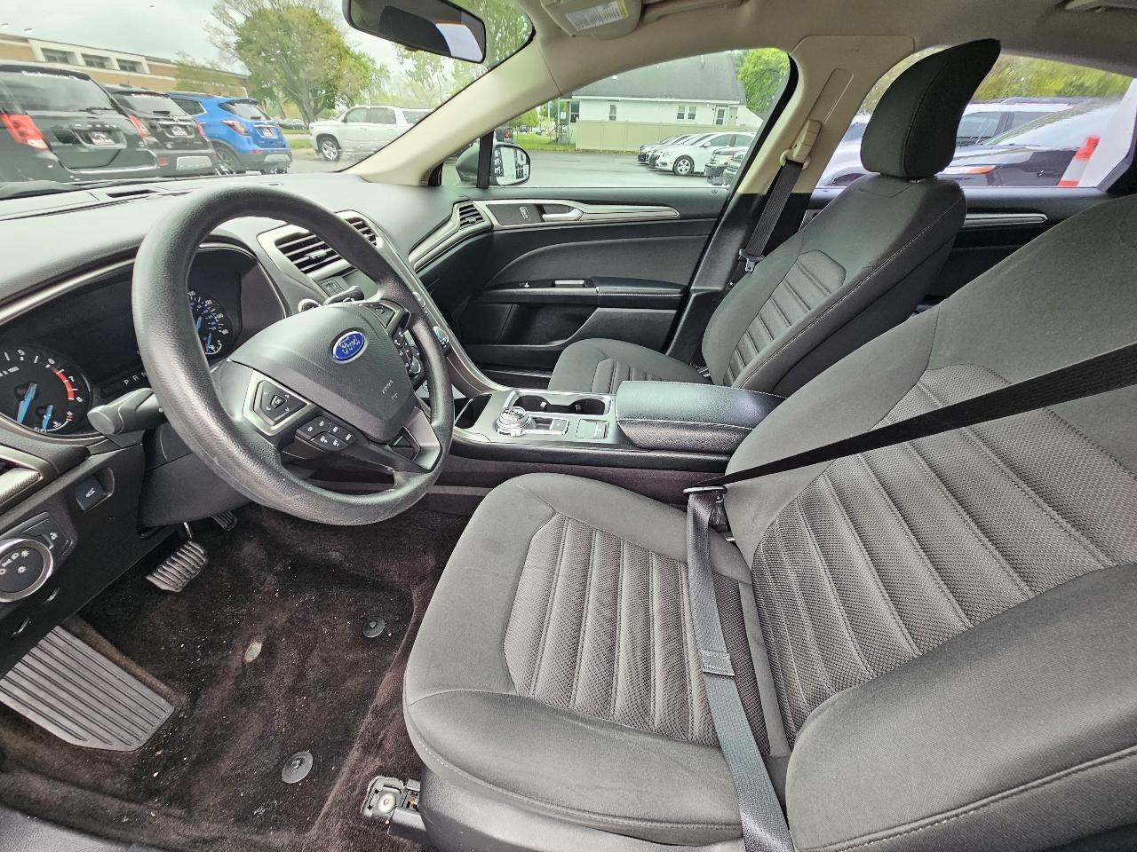 Ford Fusion SE 2017