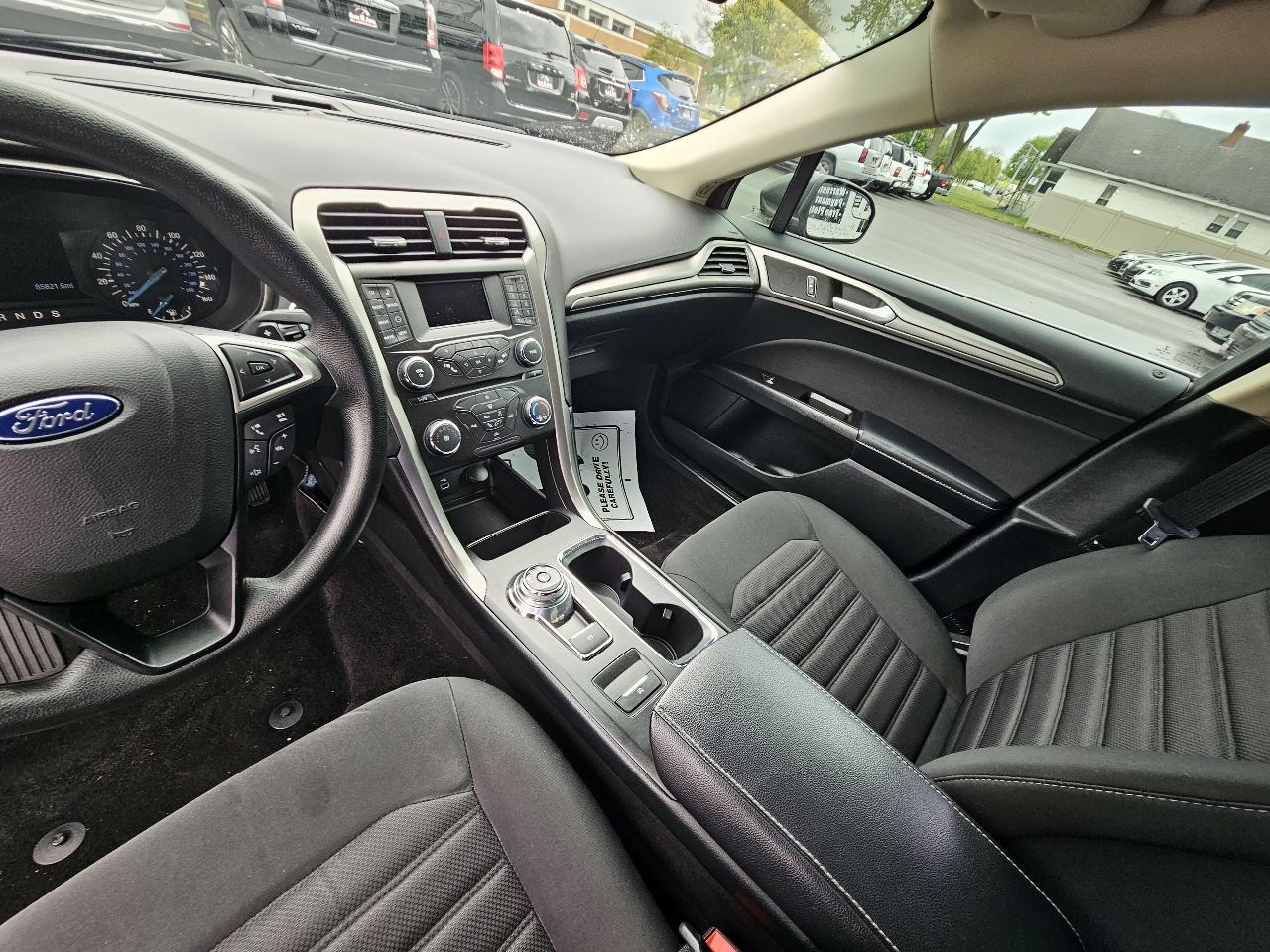 Ford Fusion SE 2017