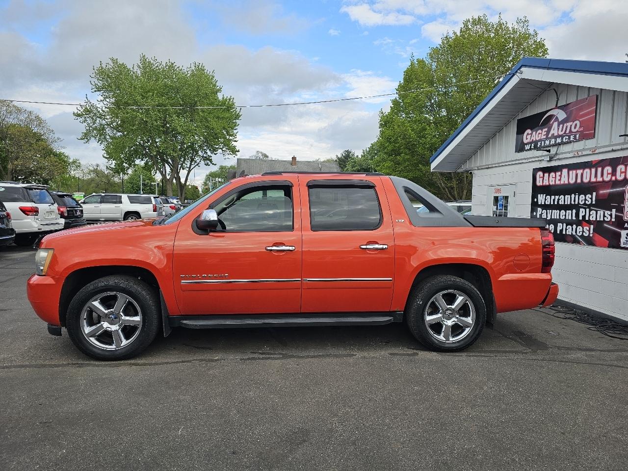 Chevrolet Avalanche LTZ 4WD 2011