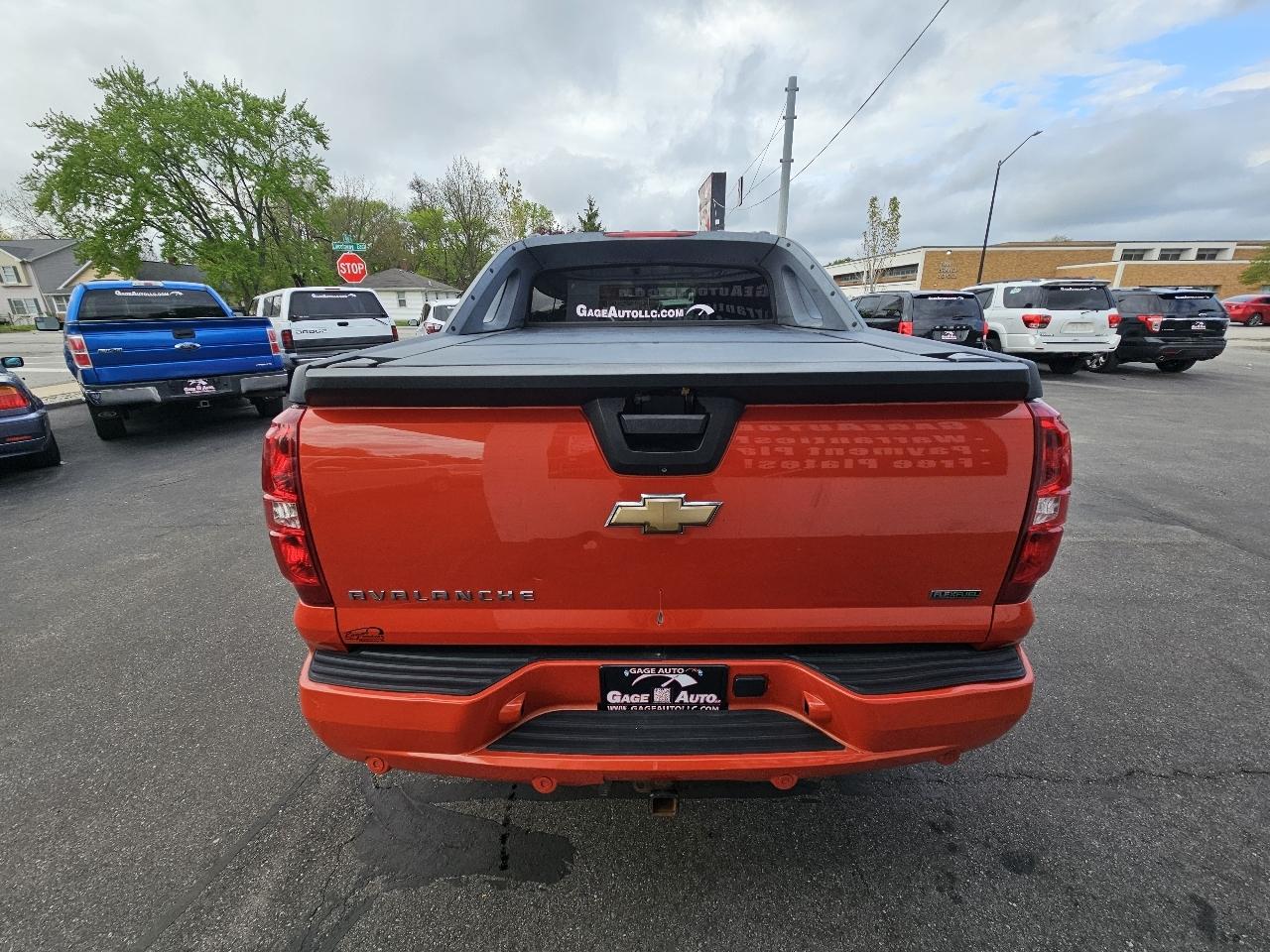 Chevrolet Avalanche LTZ 4WD 2011