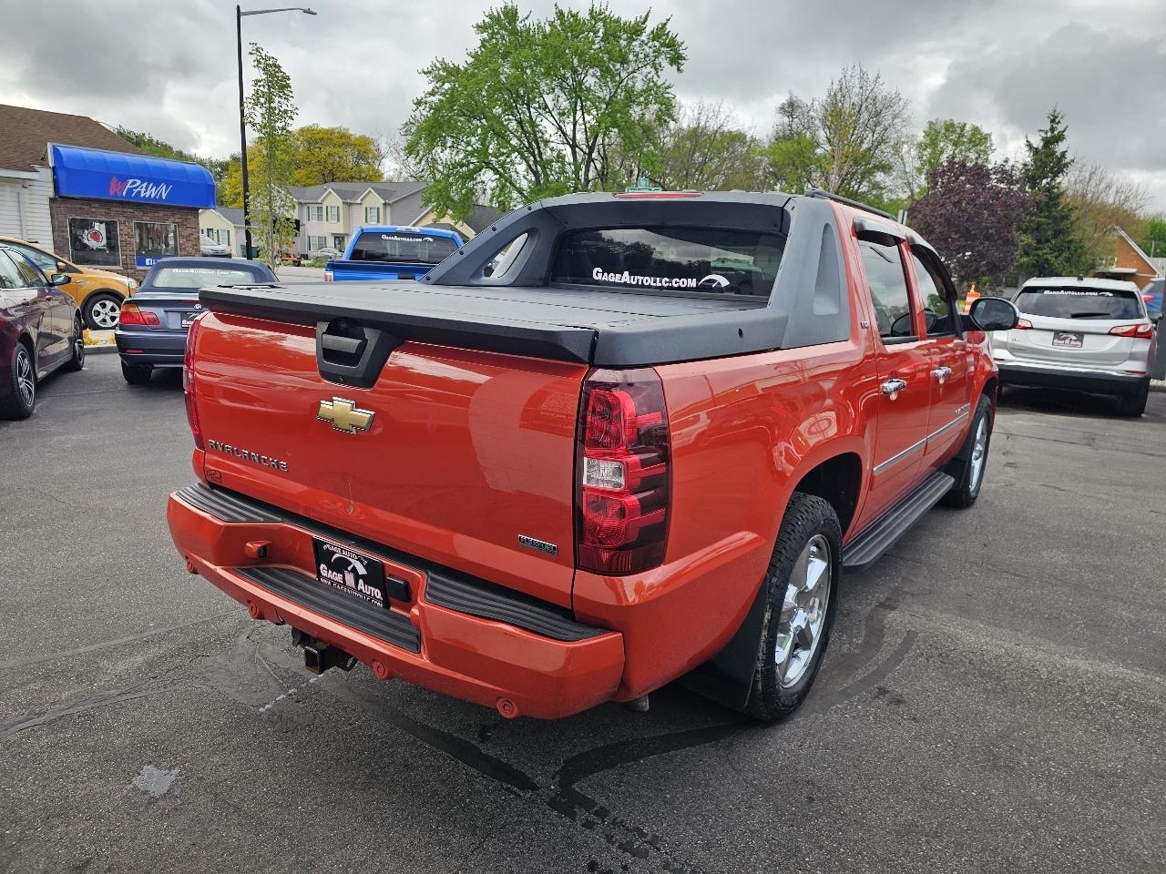 Chevrolet Avalanche LTZ 4WD 2011