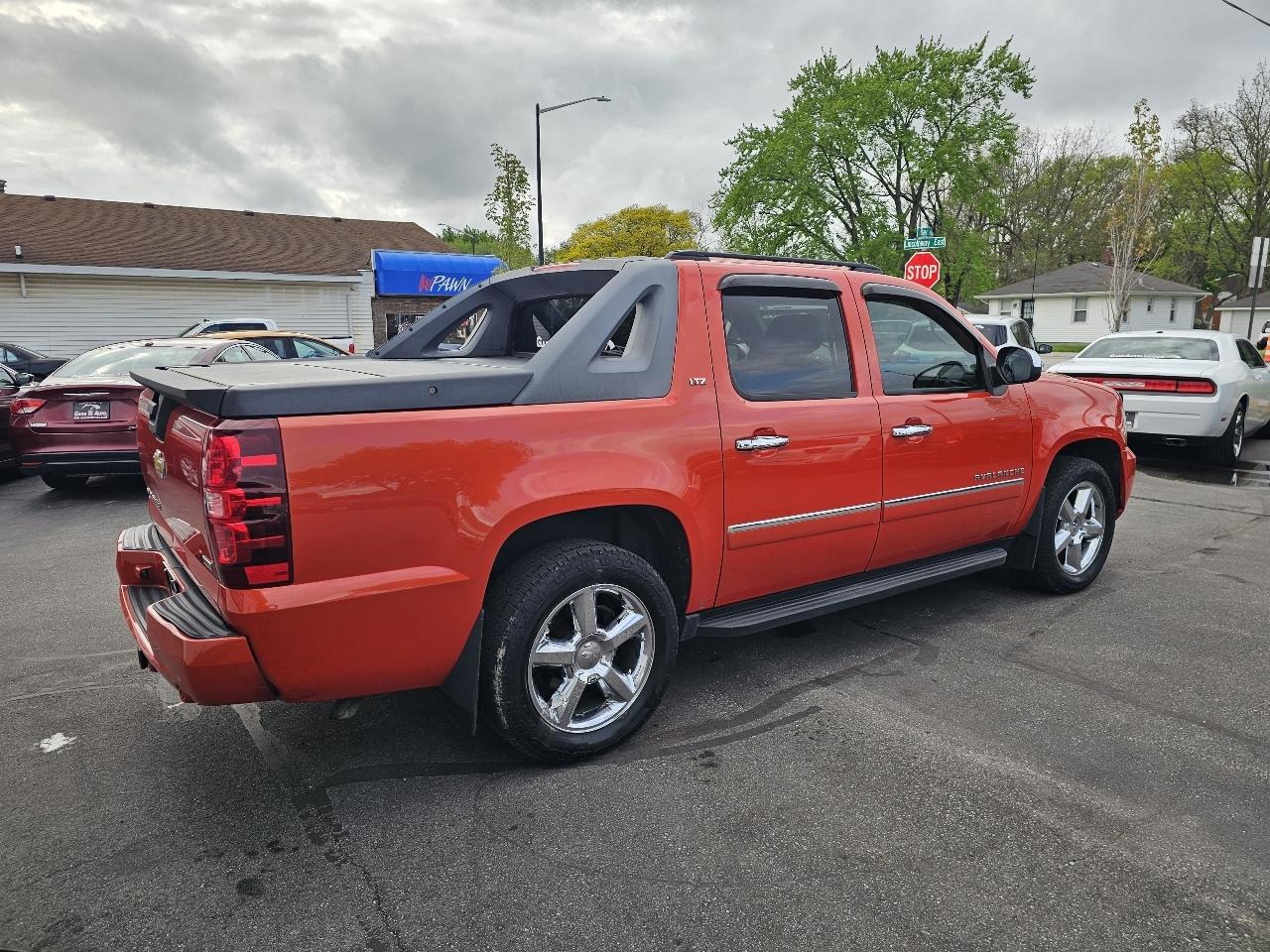 Chevrolet Avalanche LTZ 4WD 2011