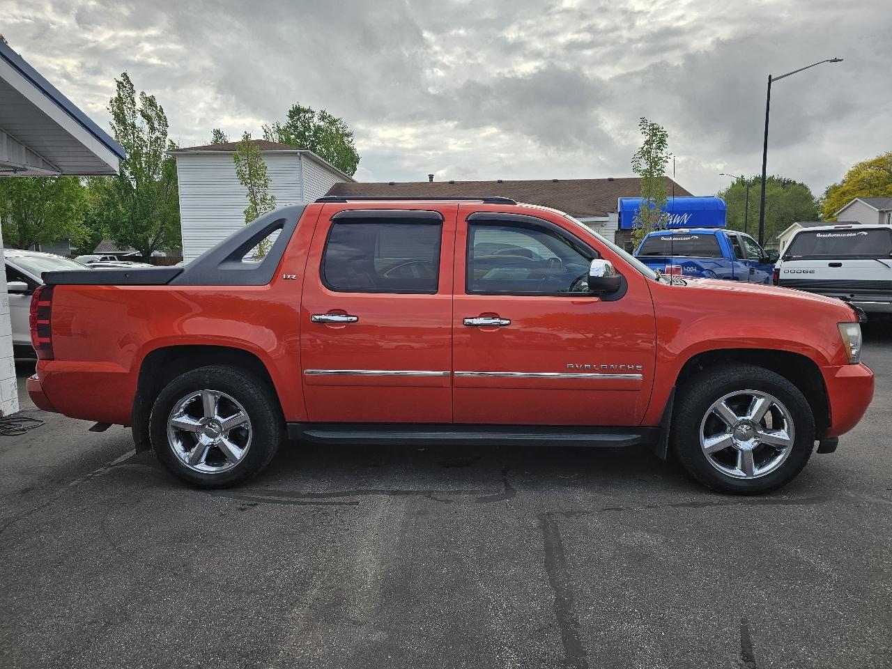Chevrolet Avalanche LTZ 4WD 2011
