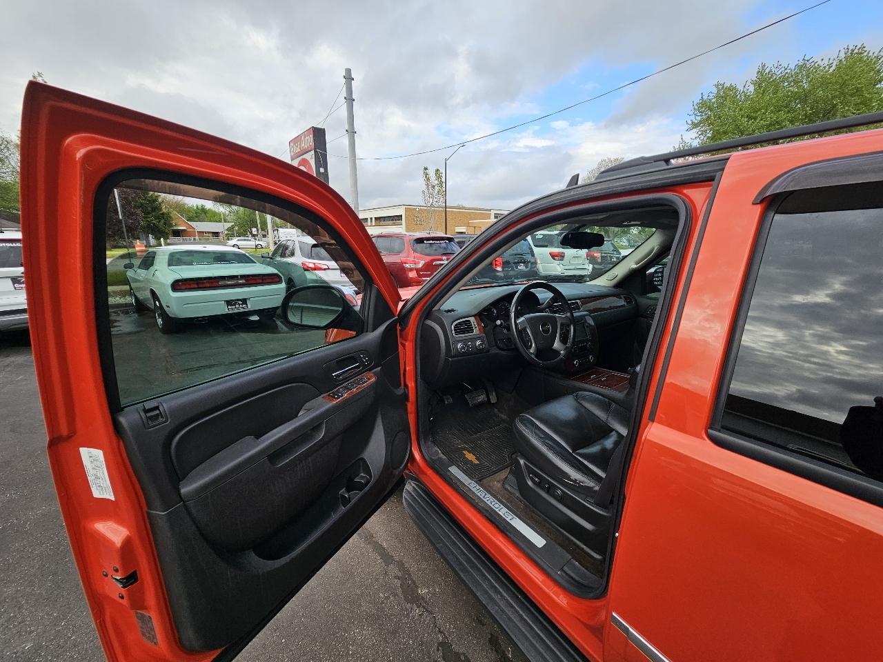 Chevrolet Avalanche LTZ 4WD 2011
