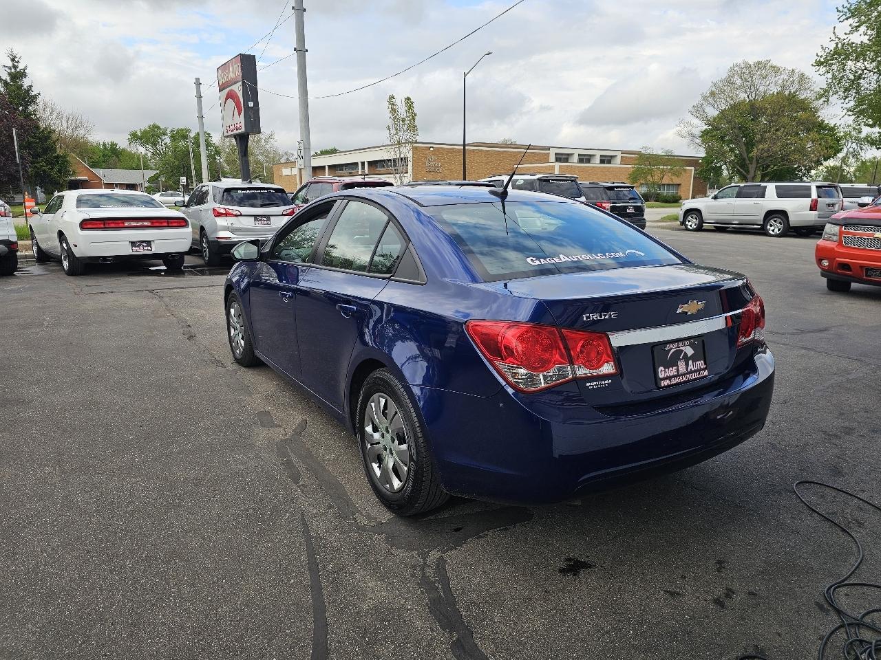 Chevrolet Cruze LS Auto 2013
