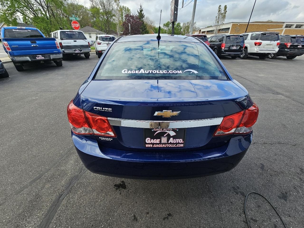 Chevrolet Cruze LS Auto 2013