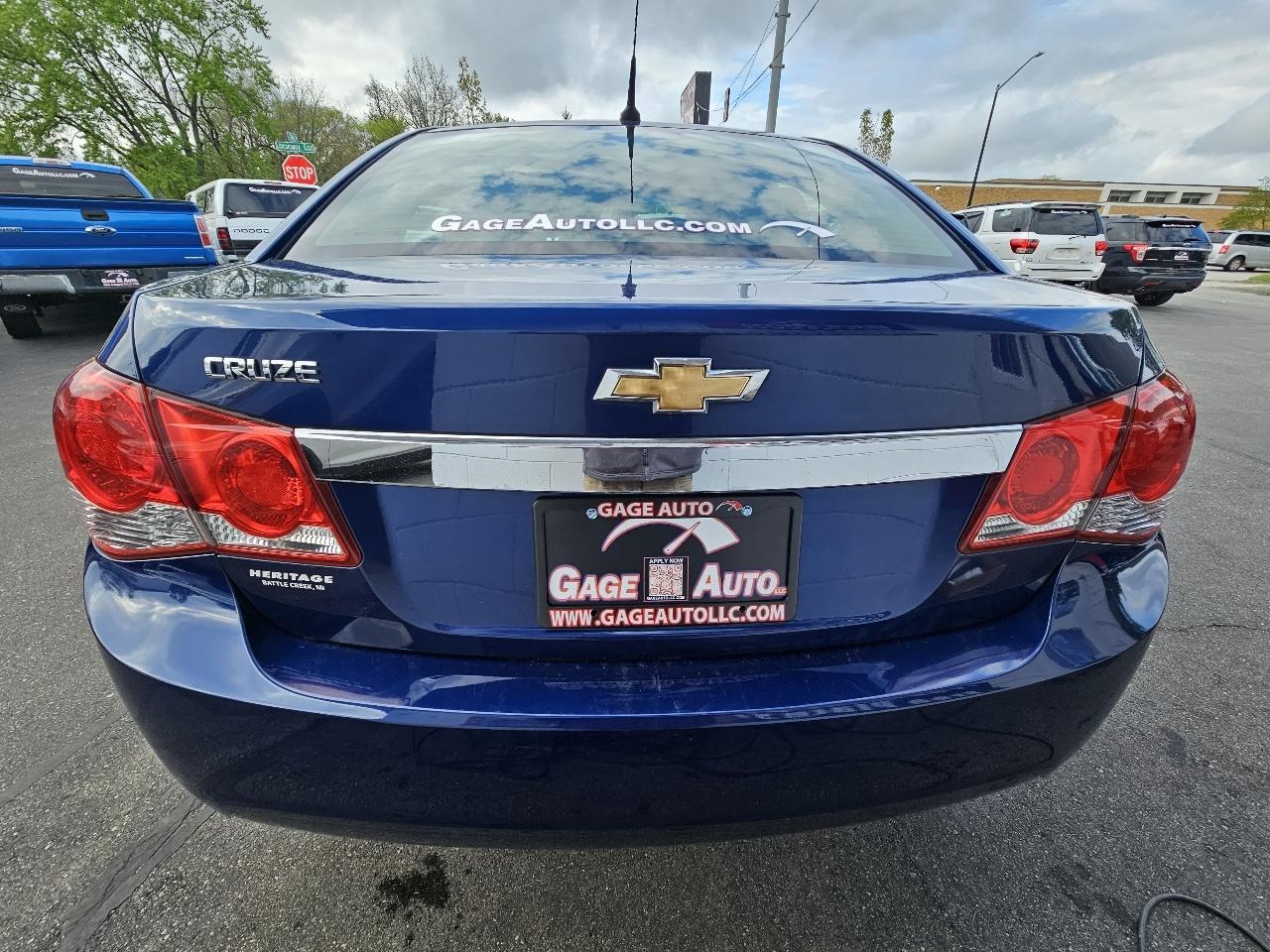 Chevrolet Cruze LS Auto 2013
