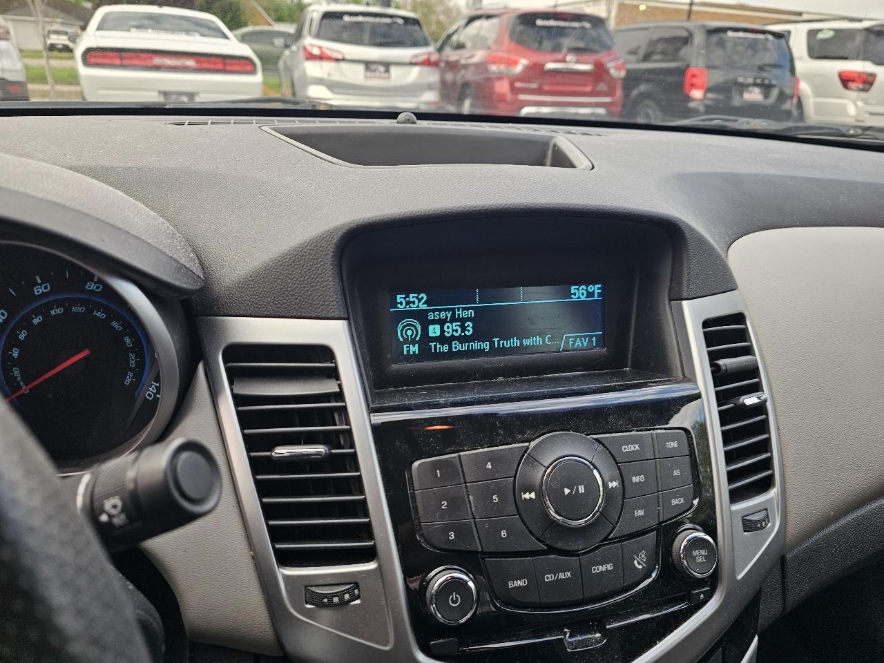 Chevrolet Cruze LS Auto 2013
