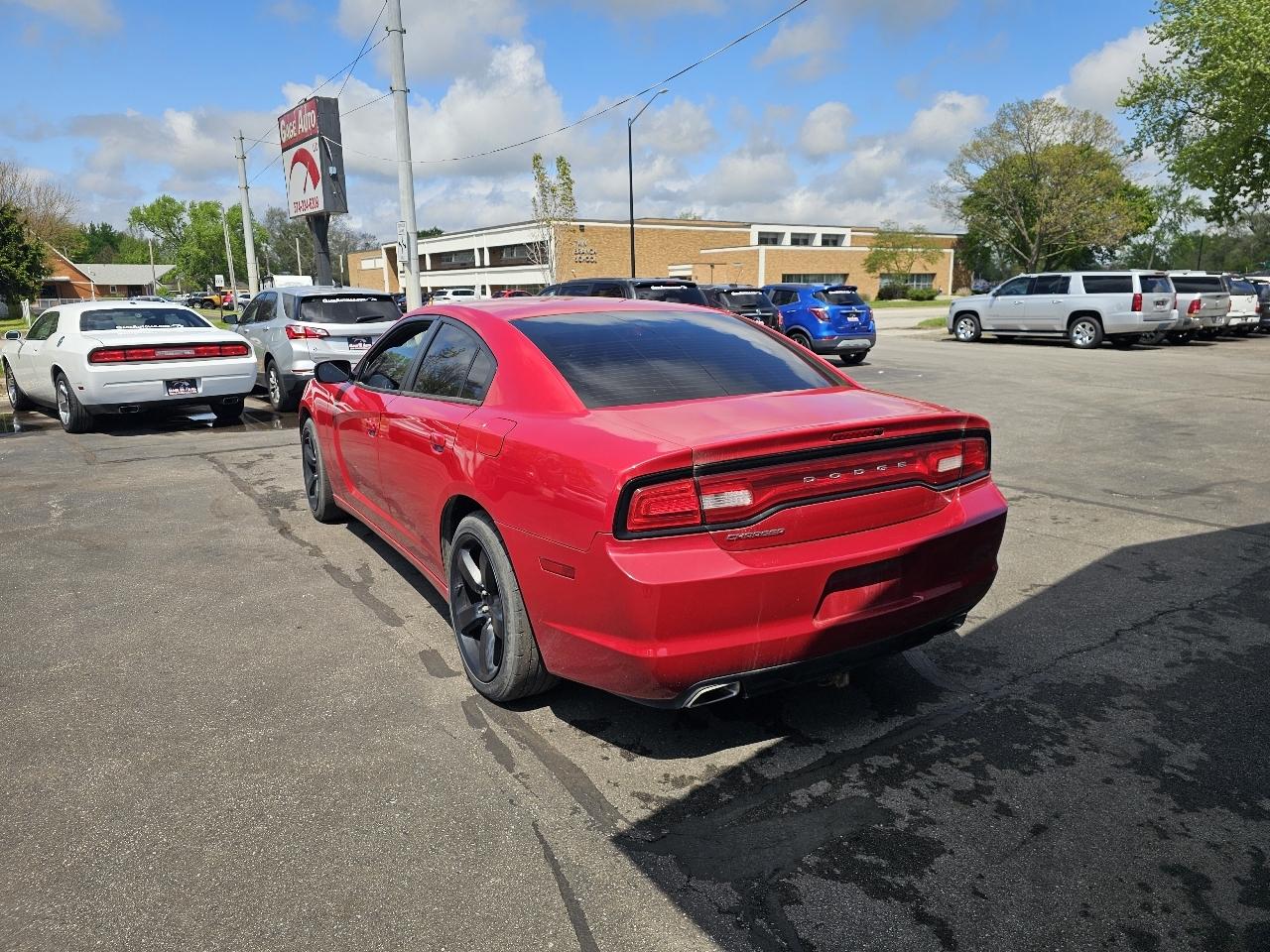 Dodge Charger SE 2011