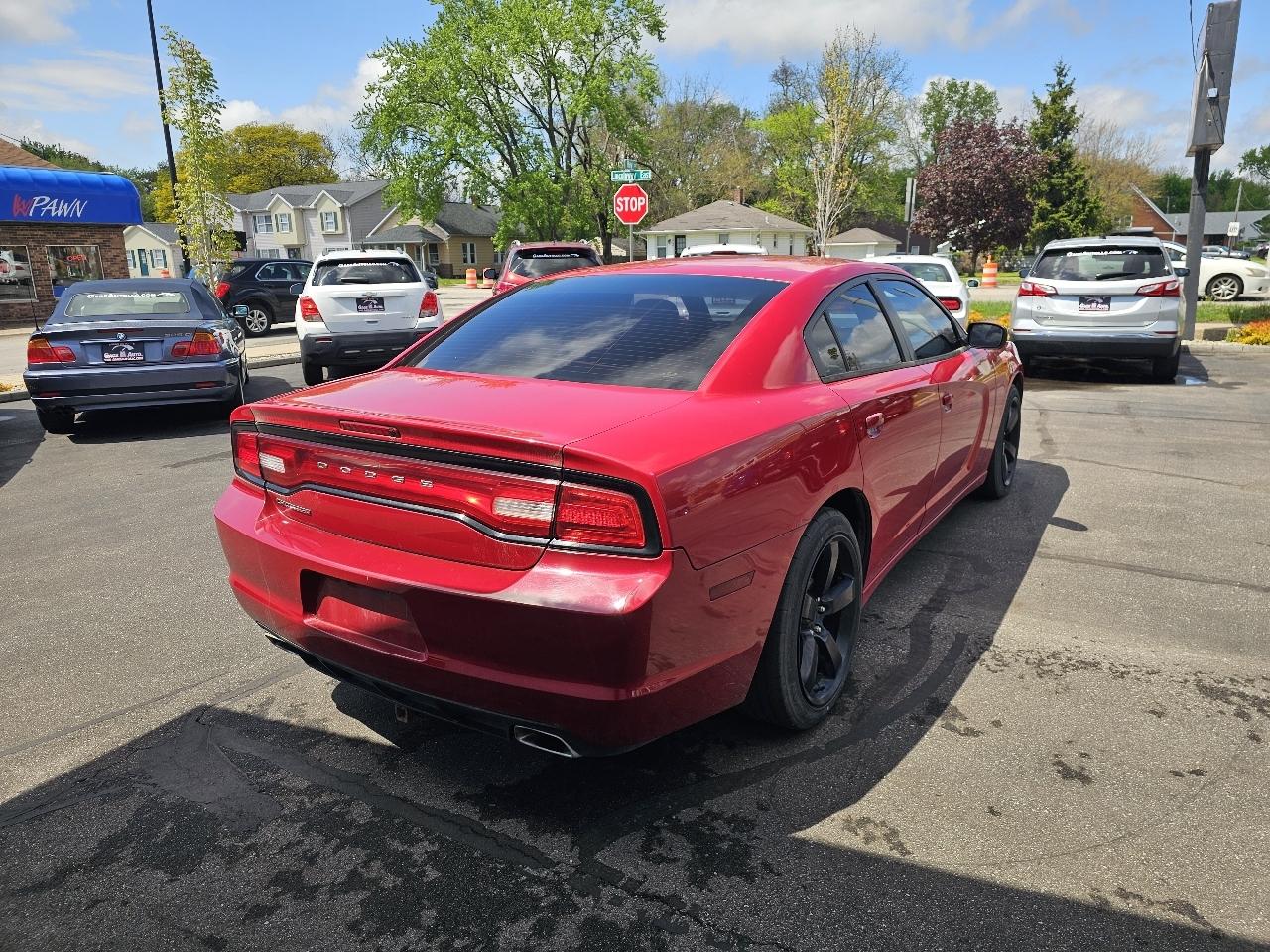 Dodge Charger SE 2011