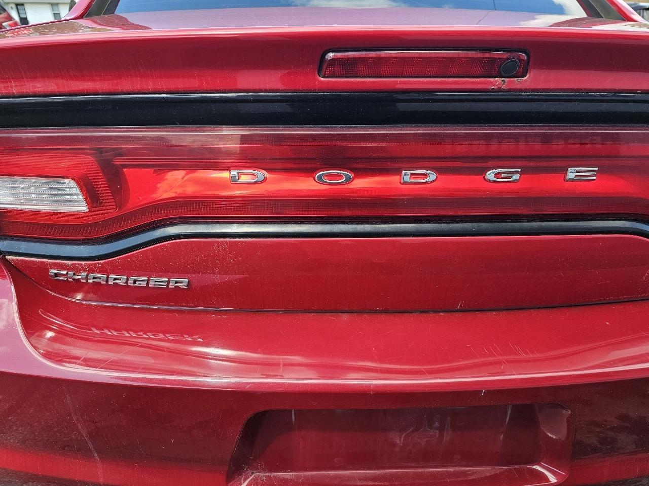 Dodge Charger SE 2011