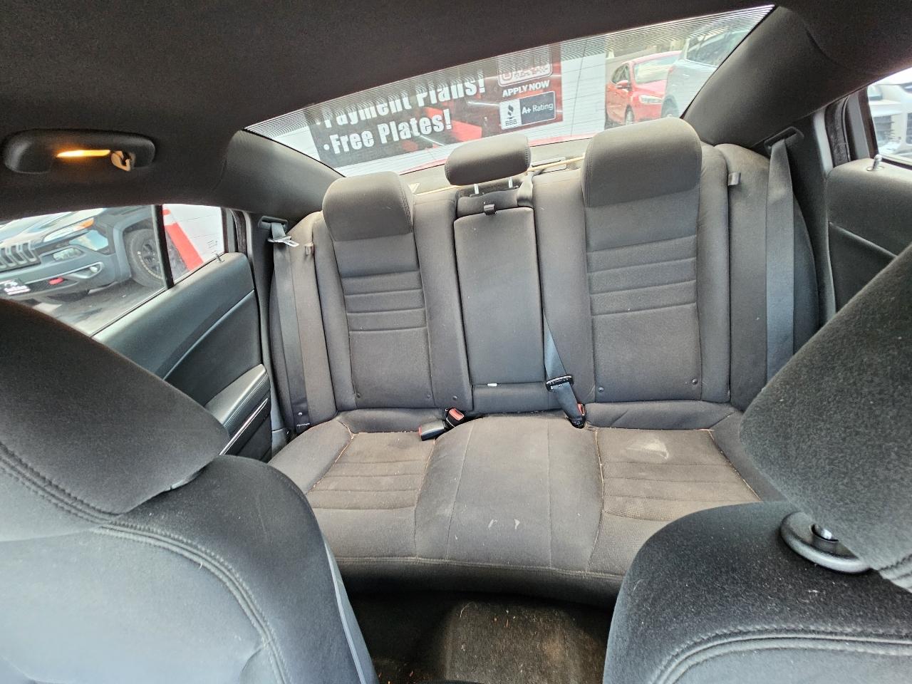 Dodge Charger SE 2011
