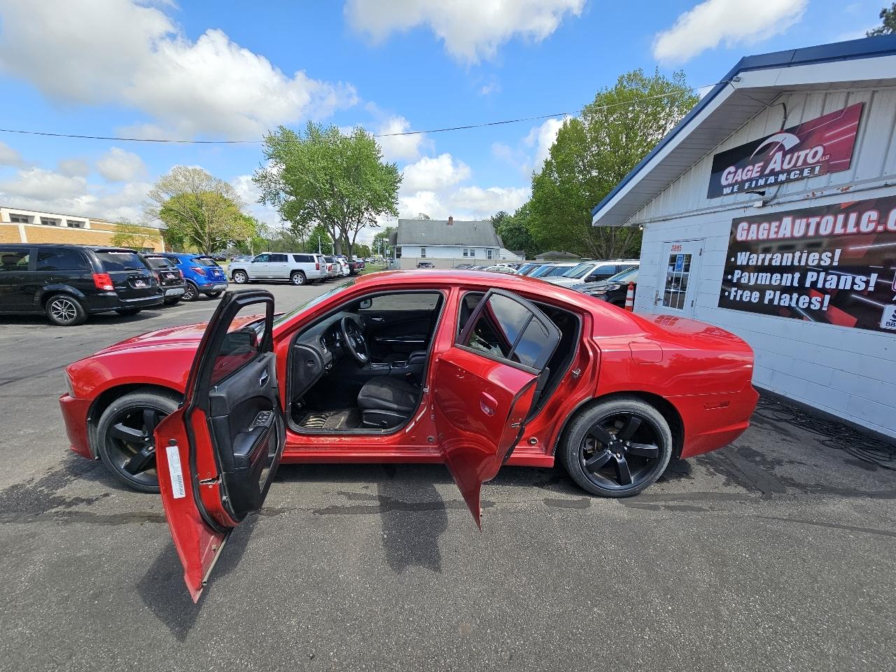 Dodge Charger SE 2011