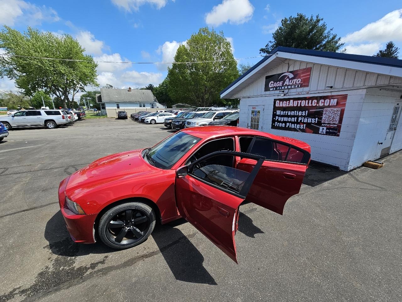 Dodge Charger SE 2011
