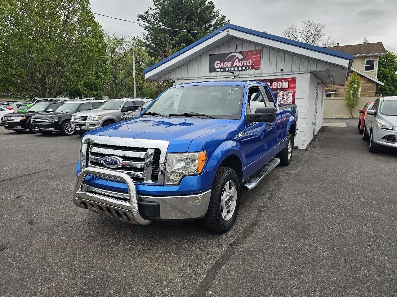 Ford F-150 XL SuperCab 8-ft. Bed 4WD 2012