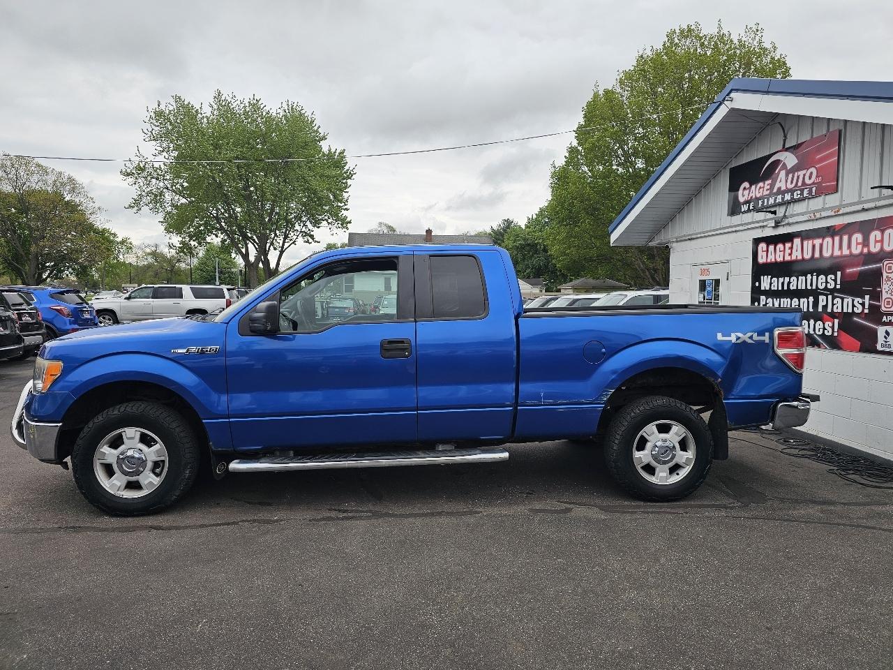Ford F-150 XL SuperCab 8-ft. Bed 4WD 2012