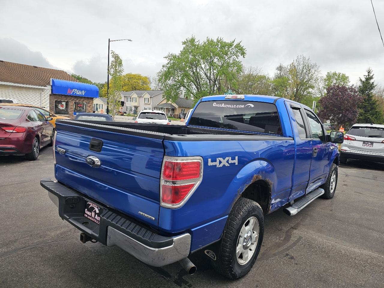 Ford F-150 XL SuperCab 8-ft. Bed 4WD 2012