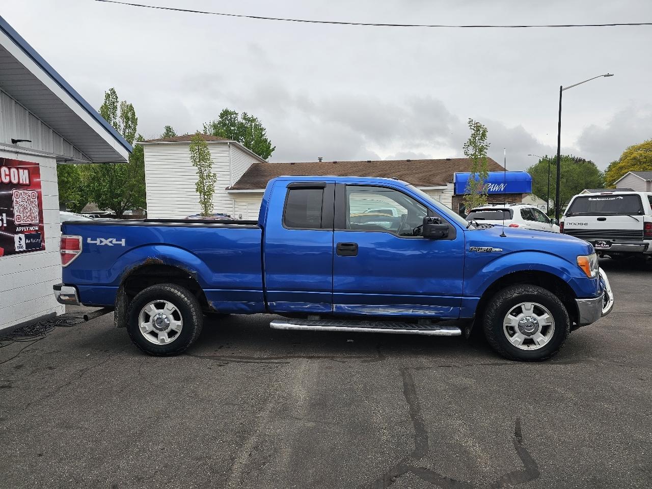 Ford F-150 XL SuperCab 8-ft. Bed 4WD 2012