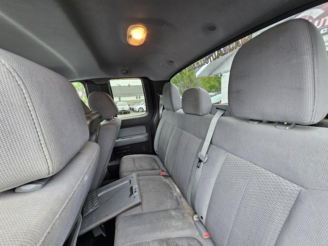 Ford F-150 XL SuperCab 8-ft. Bed 4WD 2012