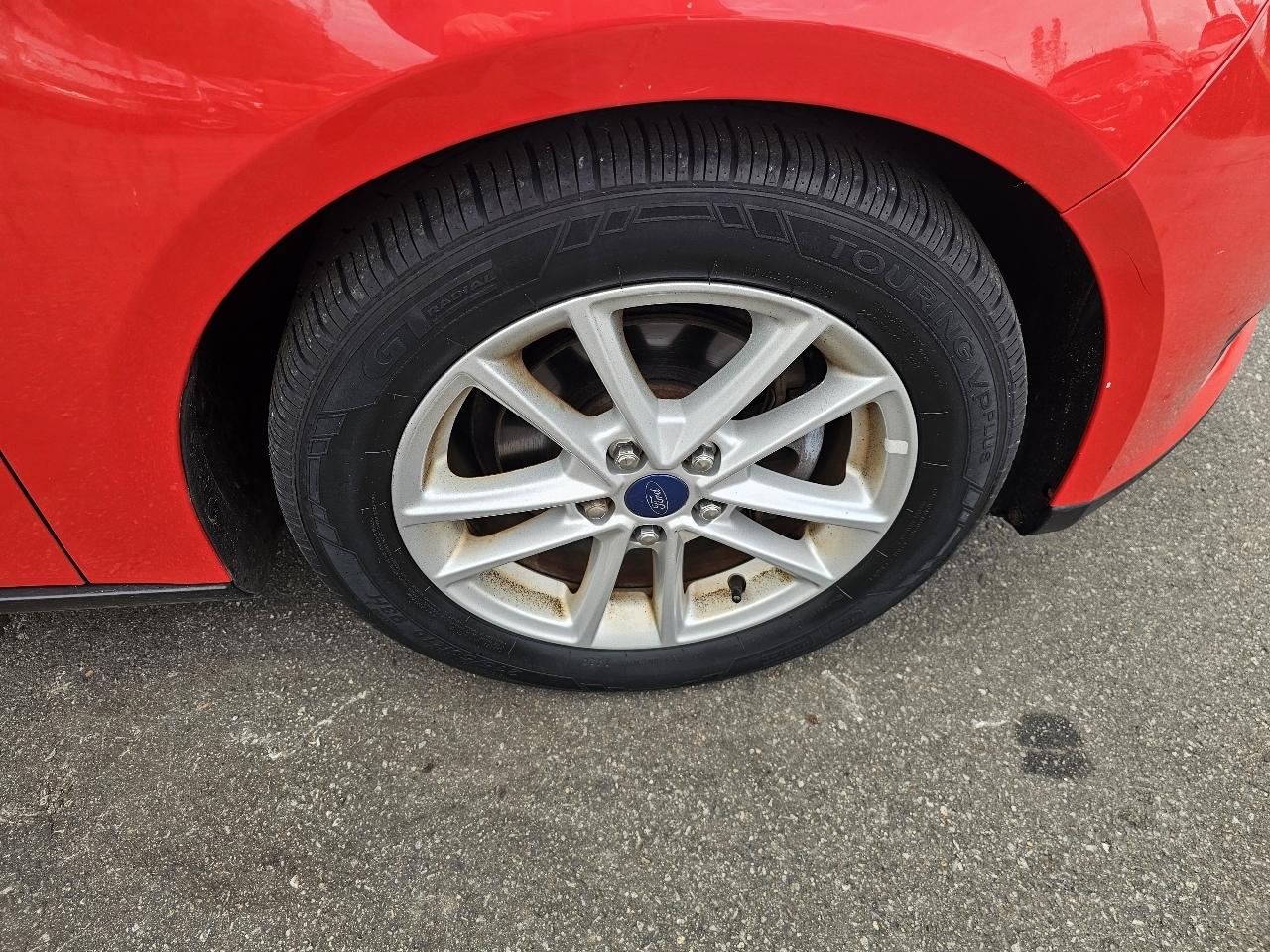 Ford Focus SE Hatch 2015