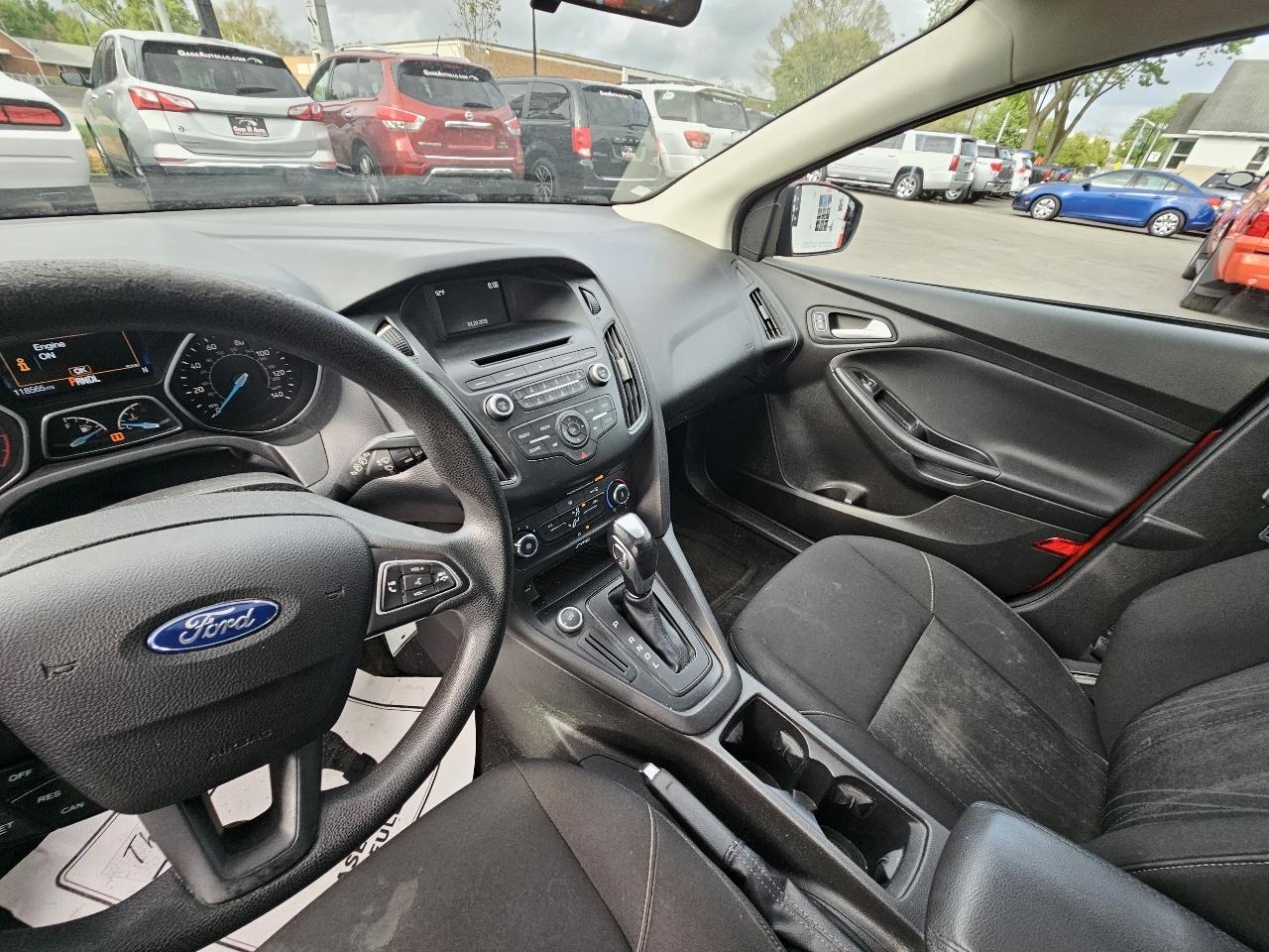 Ford Focus SE Hatch 2015
