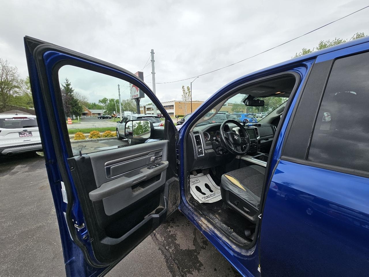 RAM 1500 SLT Crew Cab SWB 4WD 2014