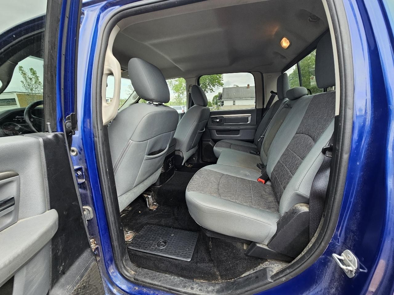 RAM 1500 SLT Crew Cab SWB 4WD 2014