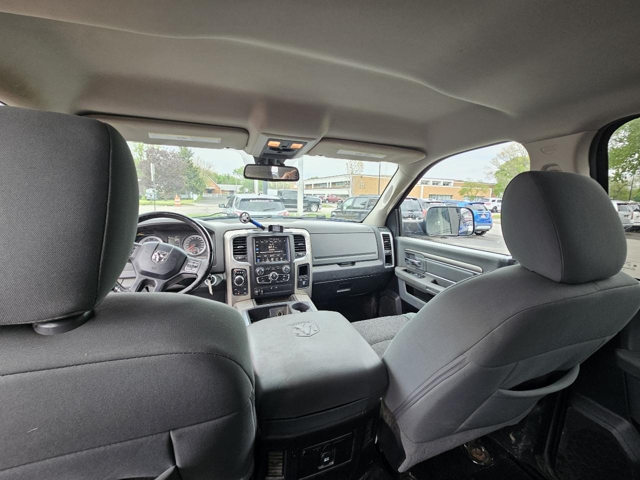 RAM 1500 SLT Crew Cab SWB 4WD 2014