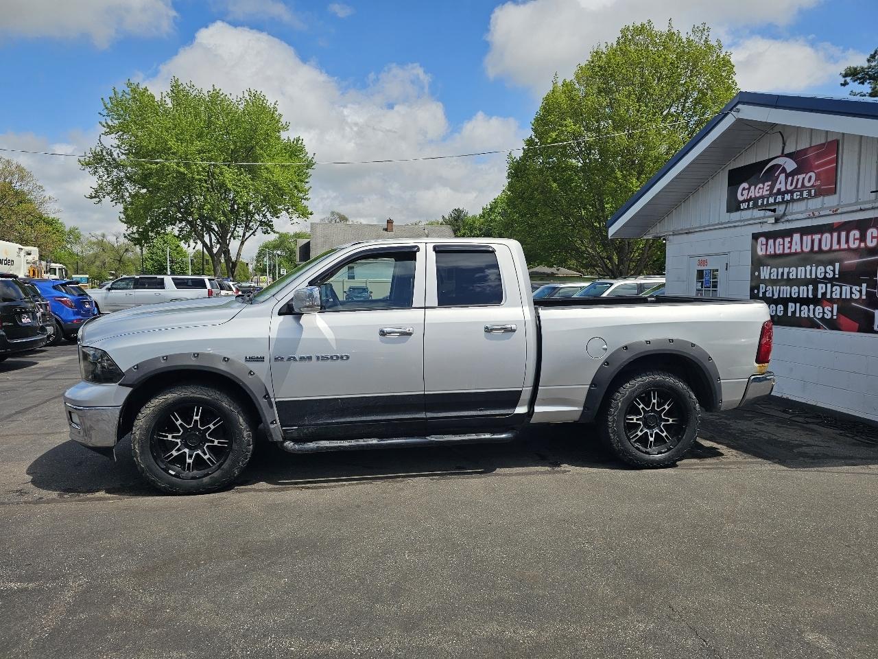 Dodge 1500 SLT Quad Cab 4WD 2011