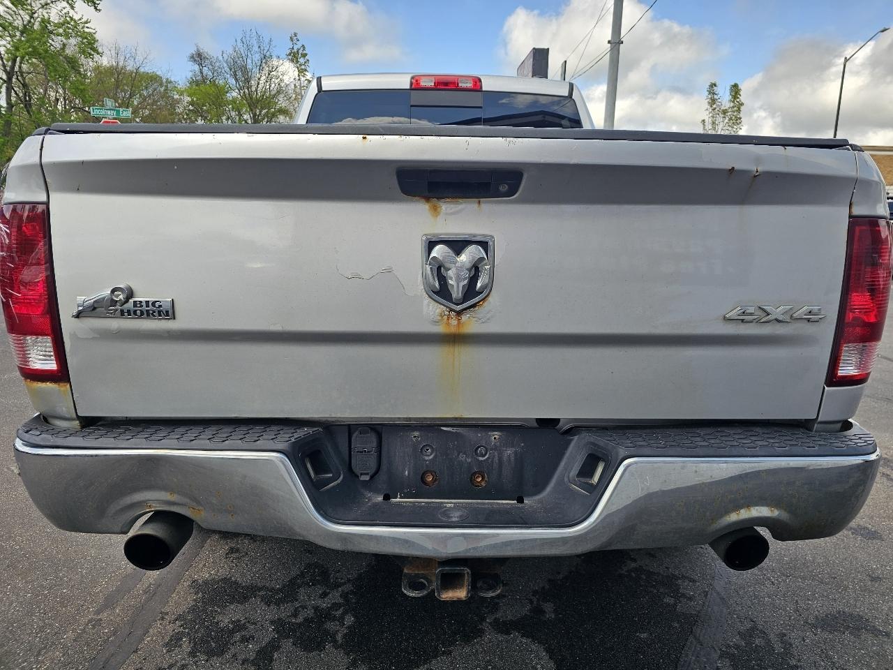 Dodge 1500 SLT Quad Cab 4WD 2011