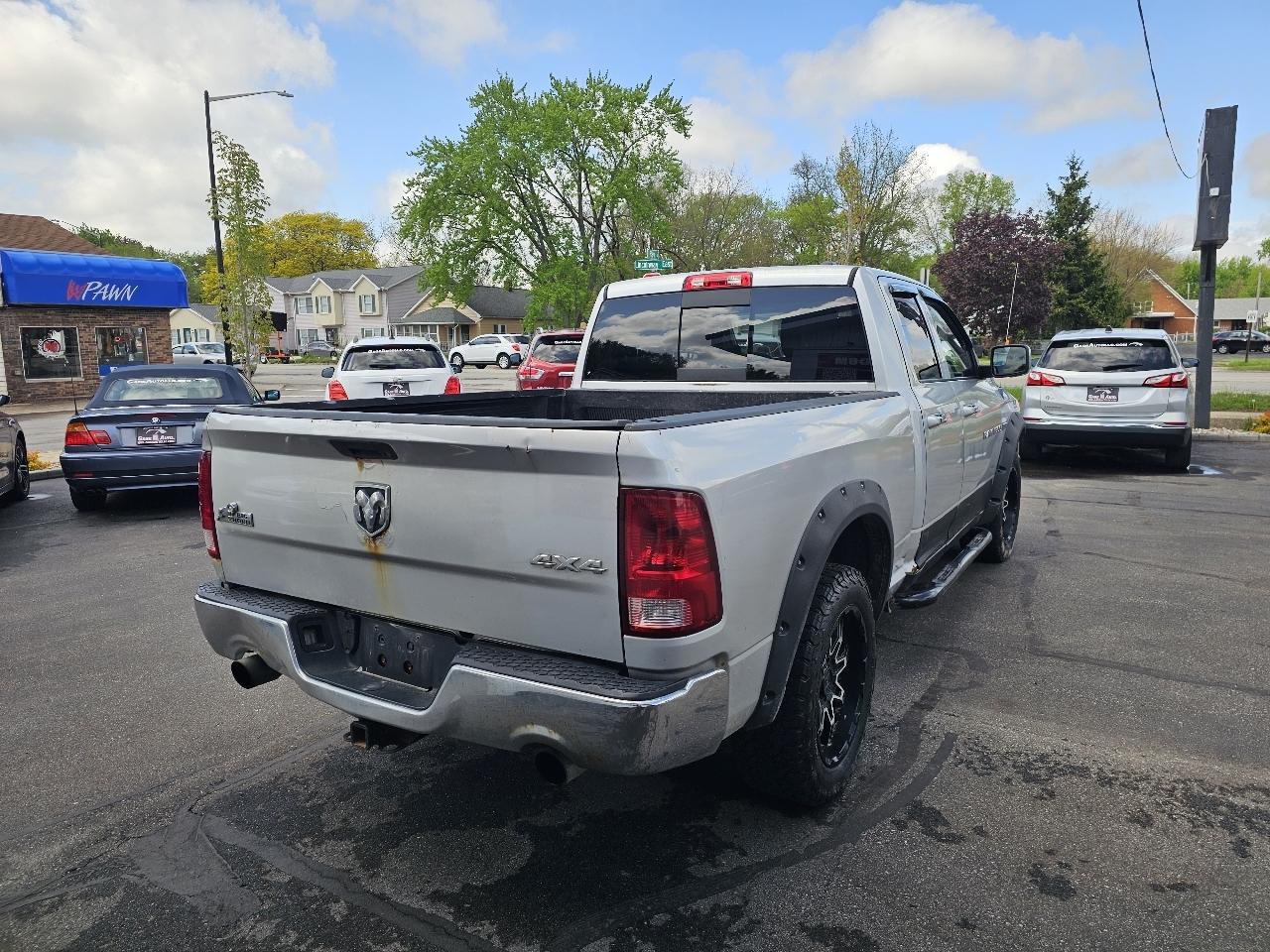 Dodge 1500 SLT Quad Cab 4WD 2011